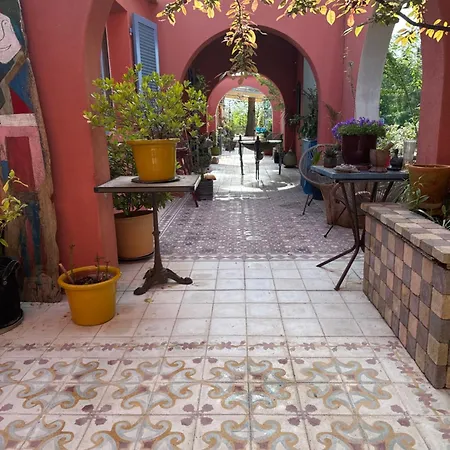 Mas De La Montille Couette-café Aigues-Mortes