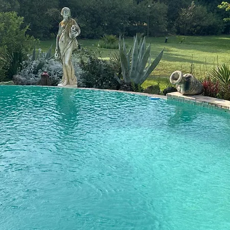 Mas De La Montille