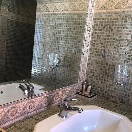 Mas De La Montille Bed and breakfast 4*